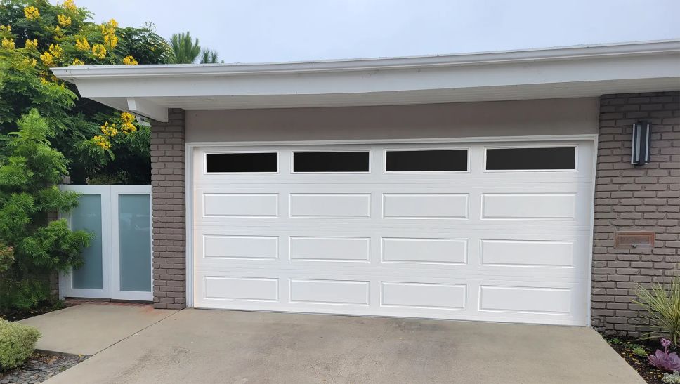 When to Replace Garage Door – Trusted Tips You Need Now