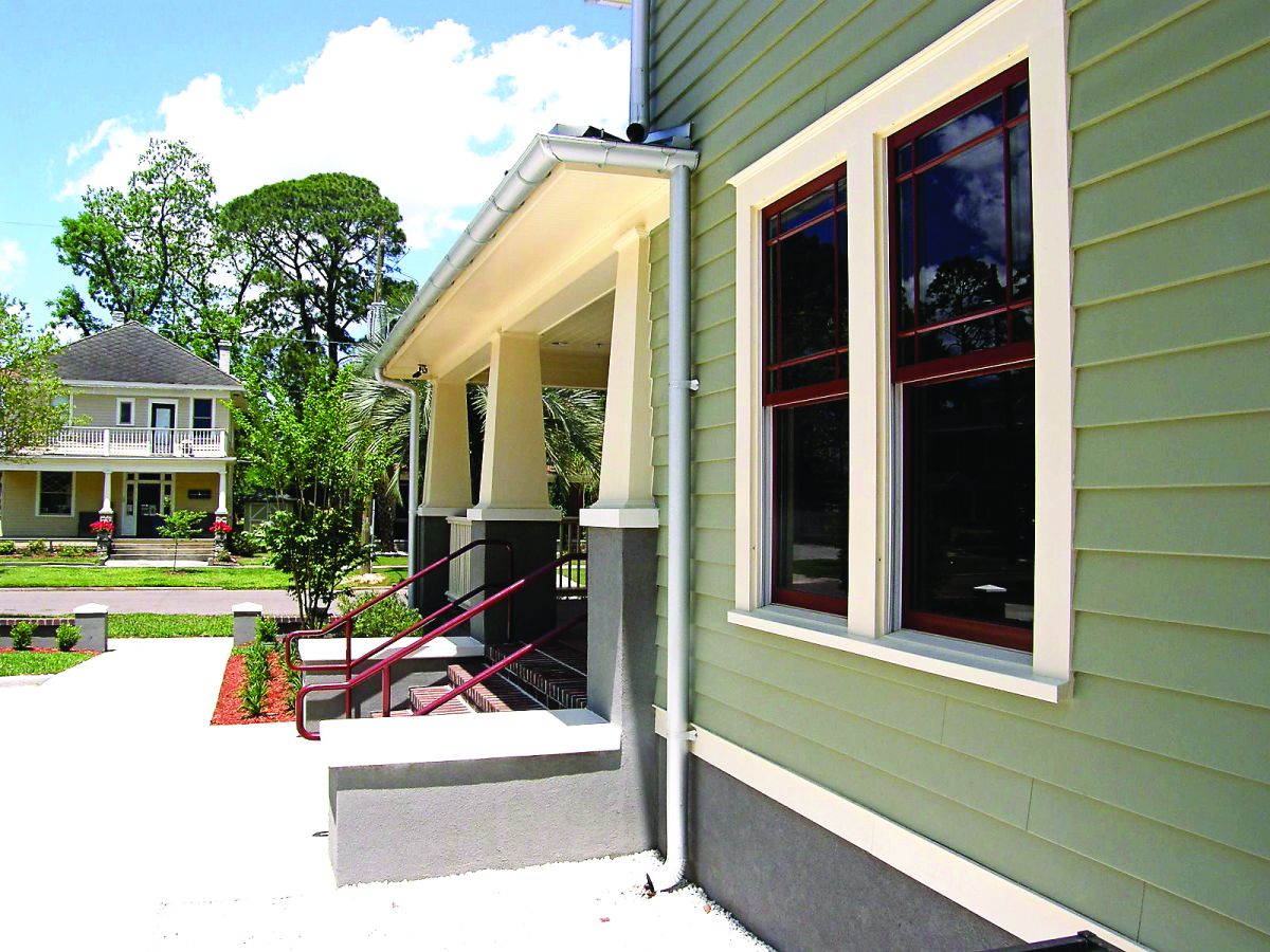 Why Is My Vinyl Siding Buckling During Summer Heat